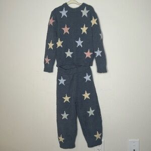 Lola and the boys star fuzzy set